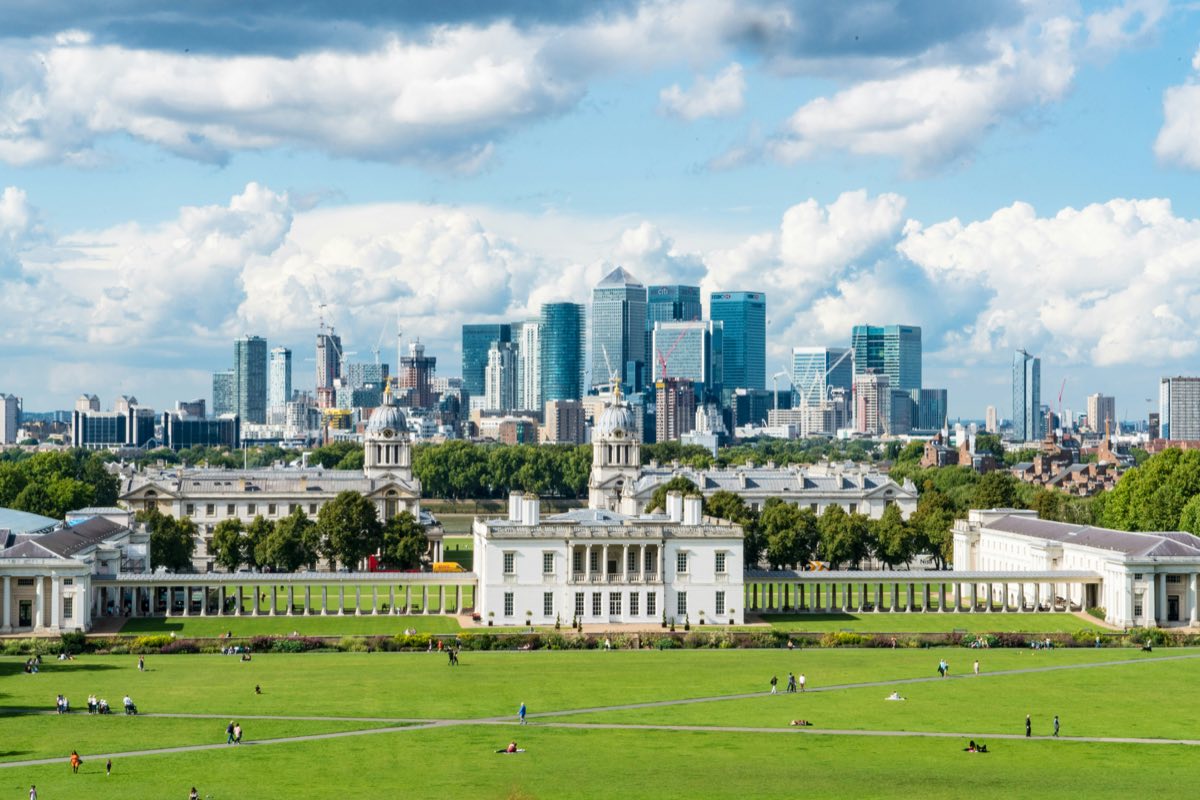 Greenwich Park'tan Canary Wharf finans bölgesi manzarası, İngiltere'de şirket kuruluşu